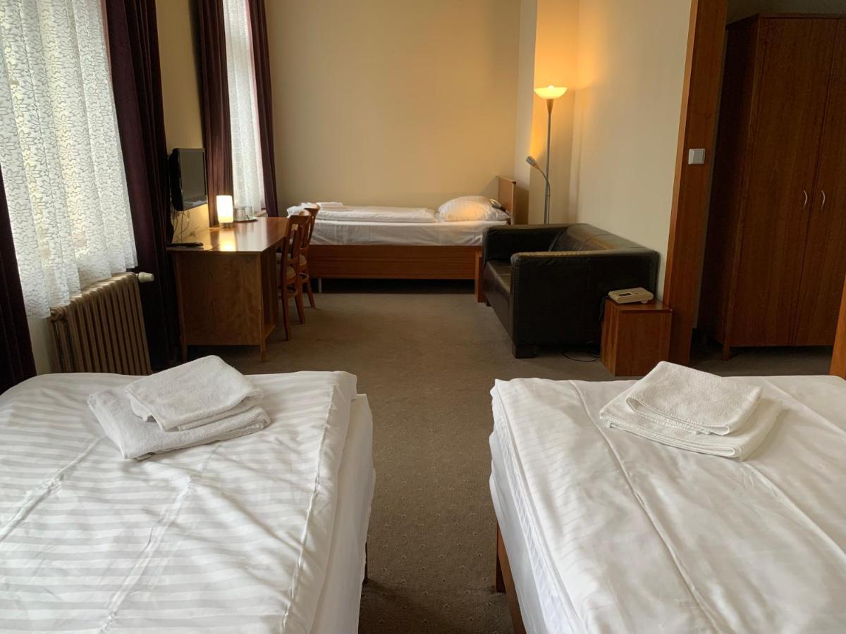 Hotel Praha Λίμπερεκ Εξωτερικό φωτογραφία